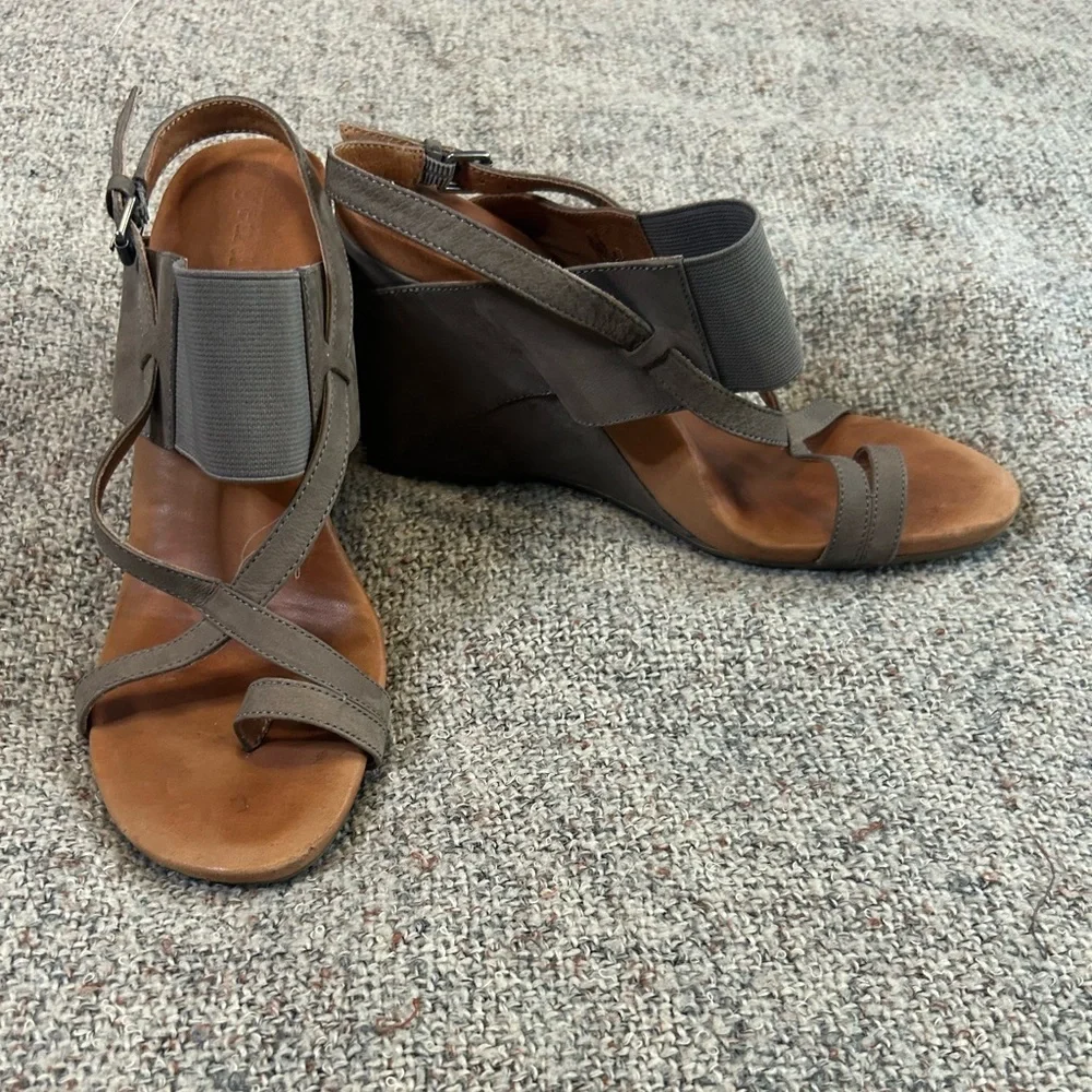 Gentle Souls Suede Iriwin Sandal